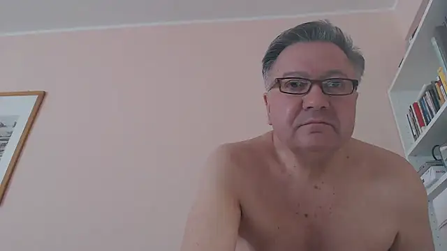 Snapshot of YOU6me chatting on 03-06-25, 09:14 YOU6me online show from 03-06-25, 09:14