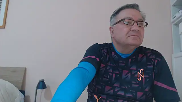 Snapshot of YOU6me chatting on 03-18-25, 08:47 YOU6me online show from 03-18-25, 08:47