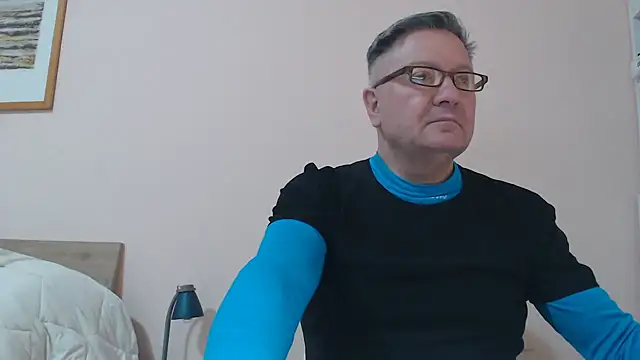 Snapshot of YOU6me chatting on 03-20-25, 05:58 YOU6me online show from 03-20-25, 05:58