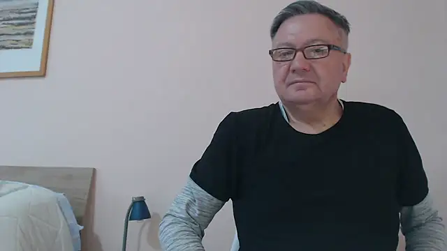 Snapshot of YOU6me chatting on 03-21-25, 03:13 YOU6me online show from 03-21-25, 03:13