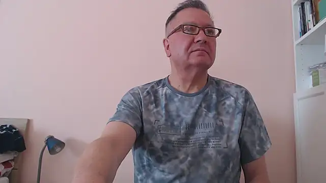 Snapshot of YOU6me chatting on 09-12-25, 07:41 YOU6me online show from 09-12-25, 07:41