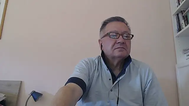 Snapshot of YOU6me chatting on 09-25-25, 07:56 YOU6me online show from 09-25-25, 07:56