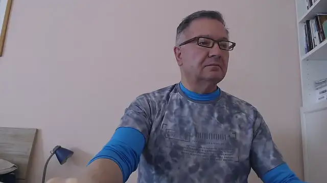 Snapshot of YOU6me chatting on 09-30-25, 06:29 YOU6me online show from 09-30-25, 06:29