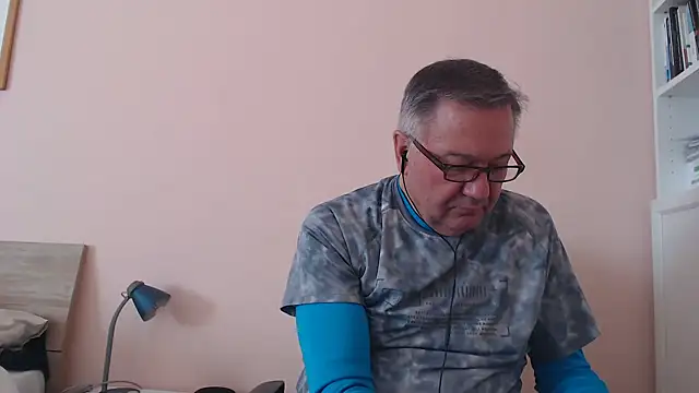 Snapshot of YOU6me chatting on 10-02-25, 07:48 YOU6me online show from 10-02-25, 07:48