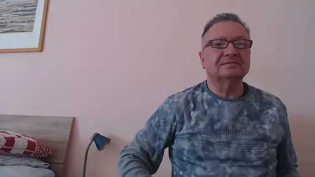 Snapshot of YOU6me chatting on 10-09-25, 09:29 YOU6me online show from 10-09-25, 09:29