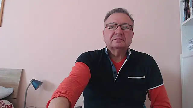 Snapshot of YOU6me chatting on 10-23-25, 07:51 YOU6me online show from 10-23-25, 07:51