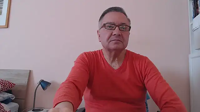 Snapshot of YOU6me chatting on 11-01-25, 09:11 YOU6me online show from 11-01-25, 09:11