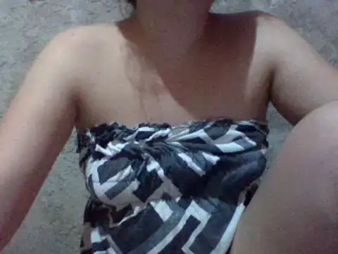 Snapshot of Beatrice143 chatting on 03-03-25, 05:20 Beatrice143 online show from 03-03-25, 05:20