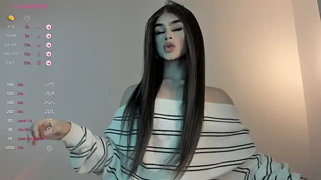 Snapshot of sweetest_bella chatting on 02-08-25, 07:38 sweetest bella online show from 02-08-25, 07:38