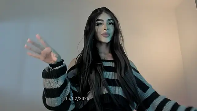 Snapshot of sweetest_bella chatting on 02-15-25, 09:04 sweetest bella online show from 02-15-25, 09:04