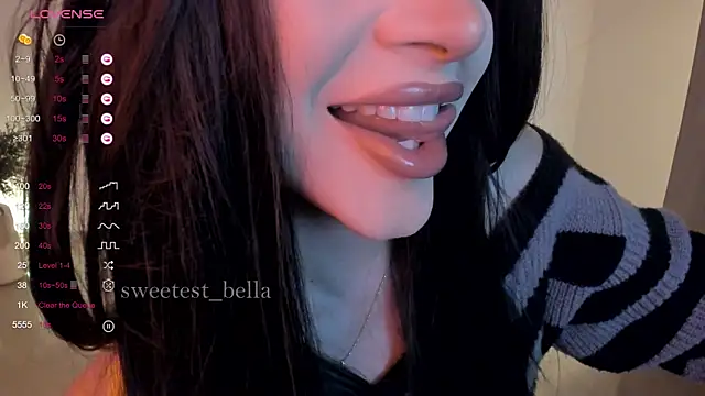 Snapshot of sweetest_bella chatting on 10-11-25, 11:03 sweetest bella online show from 10-11-25, 11:03