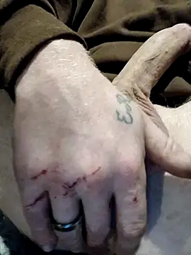 Snapshot of Hardon4yoursex chatting on 11-29-25, 03:20 Hardon4yoursex online show from 11-29-25, 03:20