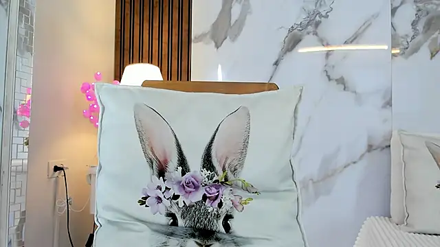 hannahill69 online show from 01-08-25, 10:15