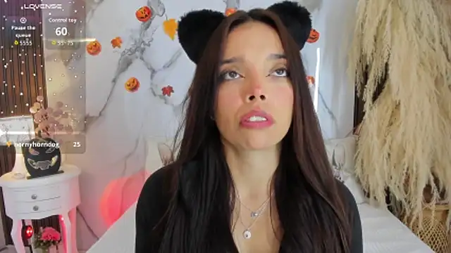 hannahill69 online show from 10-28-25, 05:33