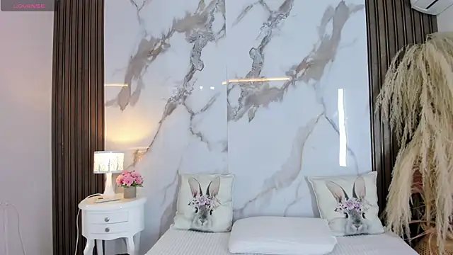 hannahill69 online show from 01-17-26, 05:34