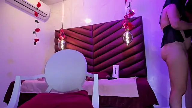 Snapshot of ValerySex_ chatting on 03-20-25, 01:13 ValerySex  online show from 03-20-25, 01:13