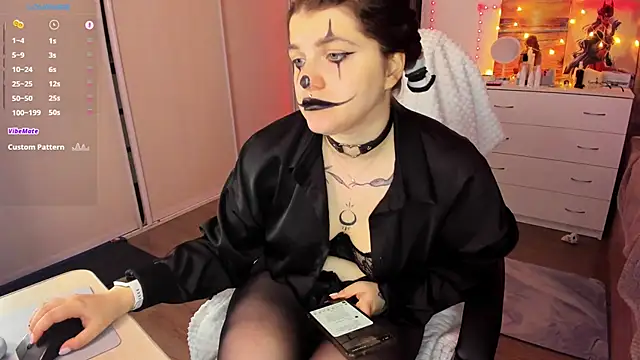 Ophelia mm online show from 11-02-25, 07:22