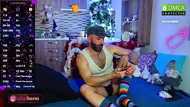 Snapshot of AtlasHorns chatting on 12-20-24, 02:41 AtlasHorns online show from 12-20-24, 02:41