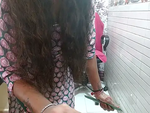 LovingPihu online show from 10-30-25, 05:31