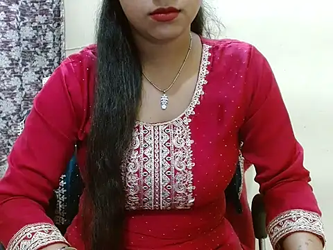 LovingPihu online show from 04-21-26, 05:25