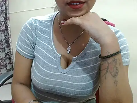 LovingPihu online show from 04-23-26, 12:29