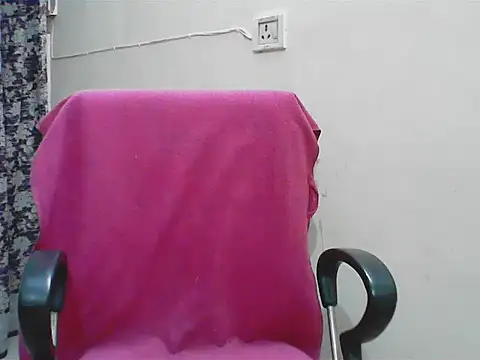 Snapshot of LovingPihu chatting on 05-02-26, 05:34 LovingPihu online show from 05-02-26, 05:34