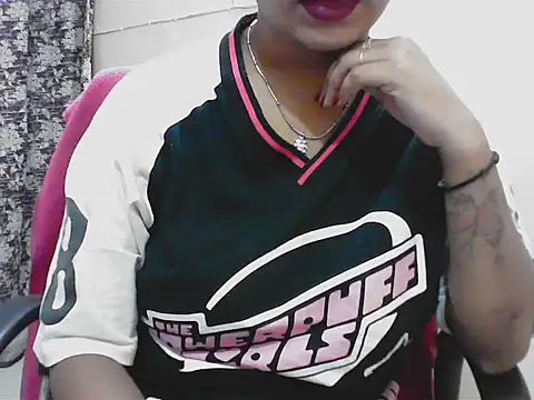 Snapshot of LovingPihu chatting on 05-14-26, 05:36 LovingPihu online show from 05-14-26, 05:36