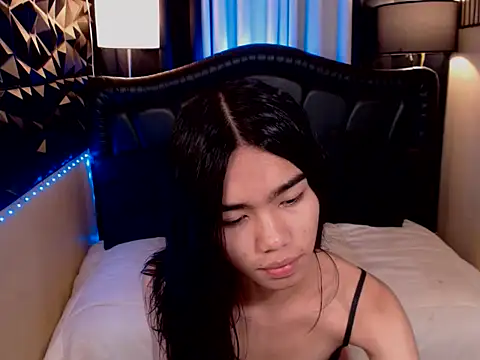 Snapshot of VerSexTs chatting on 06-14-26, 01:13 VerSexTs online show from 06-14-26, 01:13