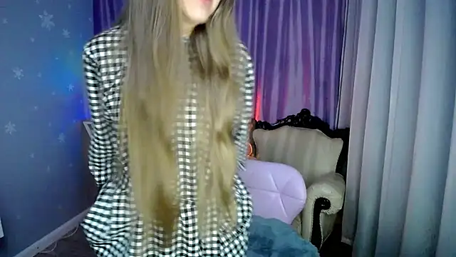 Snapshot of queen_a_n_i chatting on 12-31-24, 02:58 queen a n i online show from 12-31-24, 02:58