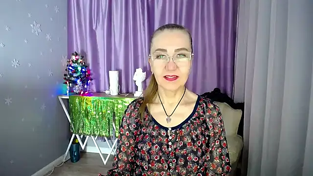 Snapshot of queen_a_n_i chatting on 01-13-25, 12:56 queen a n i online show from 01-13-25, 12:56