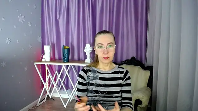 Snapshot of queen_a_n_i chatting on 01-30-25, 08:54 queen a n i online show from 01-30-25, 08:54