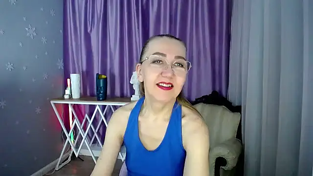 Snapshot of queen_a_n_i chatting on 03-06-25, 11:25 queen a n i online show from 03-06-25, 11:25