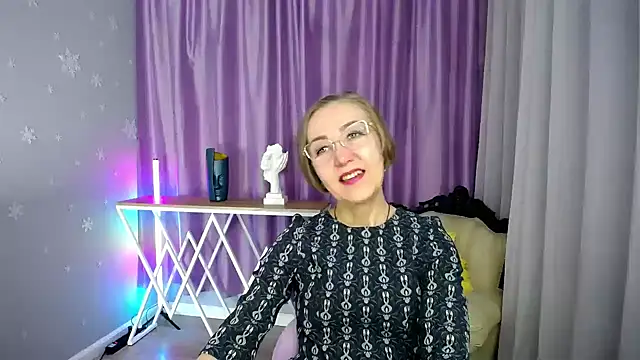 Snapshot of queen_a_n_i chatting on 10-05-25, 07:39 queen a n i online show from 10-05-25, 07:39