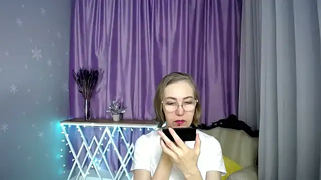 queen a n i online show from 03-22-26, 08:29