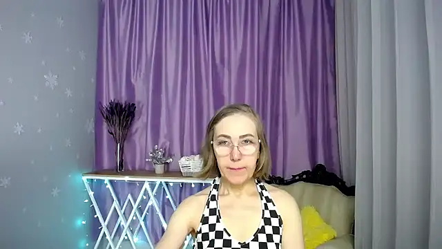 queen a n i online show from 04-07-26, 10:26