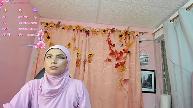 Snapshot of DarshaKhemu chatting on 11-06-25, 08:21 DarshaKhemu online show from 11-06-25, 08:21