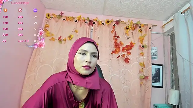 Snapshot of DarshaKhemu chatting on 11-08-25, 08:40 DarshaKhemu online show from 11-08-25, 08:40