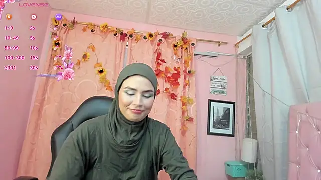 Snapshot of DarshaKhemu chatting on 11-21-25, 08:29 DarshaKhemu online show from 11-21-25, 08:29