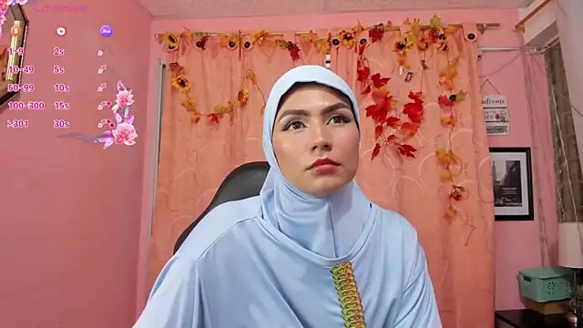 Snapshot of DarshaKhemu chatting on 12-15-25, 08:57 DarshaKhemu online show from 12-15-25, 08:57