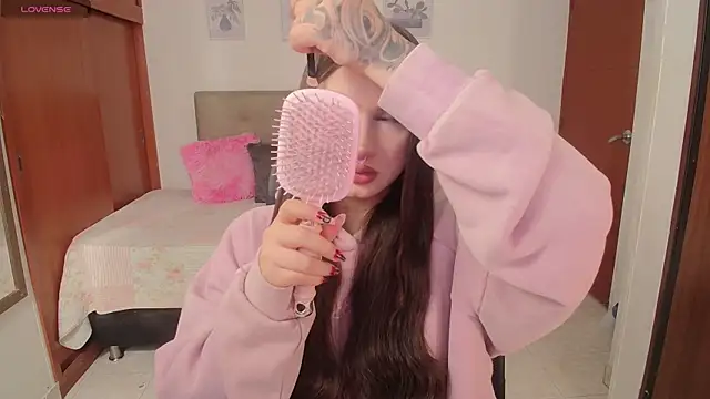 Miley Baker online show from 10-27-25, 04:22