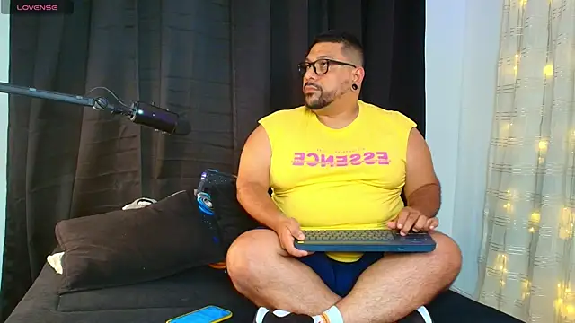 Snapshot of jacoob_woods chatting on 02-12-25, 02:56 jacoob woods online show from 02-12-25, 02:56