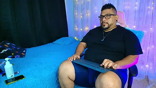 Snapshot of jacoob_woods chatting on 03-19-25, 03:29 jacoob woods online show from 03-19-25, 03:29