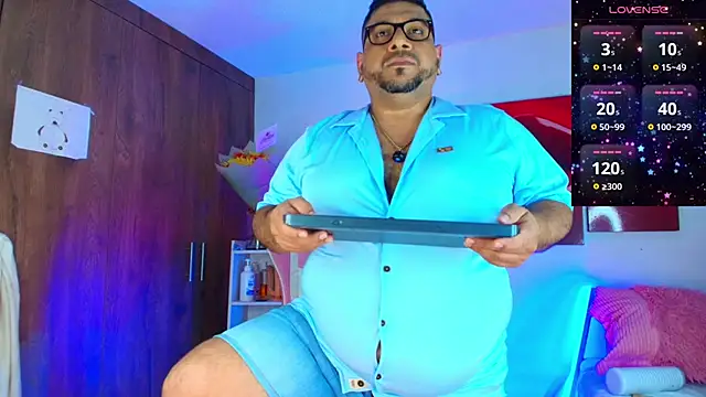 Snapshot of jacoob_woods chatting on 09-24-25, 02:04 jacoob woods online show from 09-24-25, 02:04