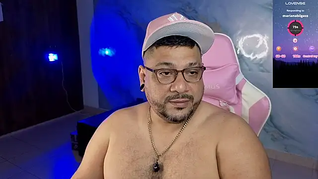 Snapshot of jacoob_woods chatting on 05-25-26, 12:11 jacoob woods online show from 05-25-26, 12:11