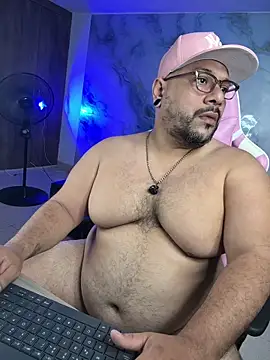 Snapshot of jacoob_woods chatting on 06-10-26, 01:10 jacoob woods online show from 06-10-26, 01:10