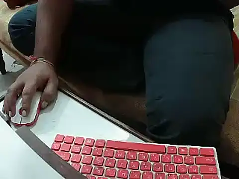 Snapshot of FUN4TIPS chatting on 01-14-25, 01:49 FUN4TIPS online show from 01-14-25, 01:49