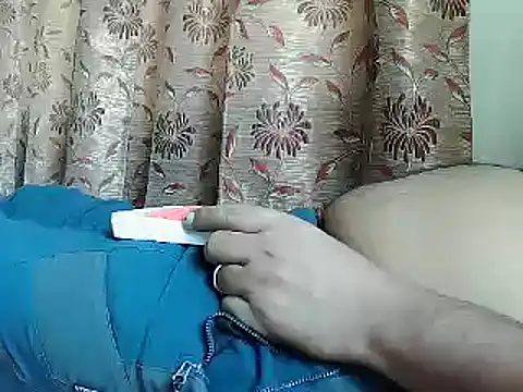 Snapshot of FUN4TIPS chatting on 01-15-25, 06:33 FUN4TIPS online show from 01-15-25, 06:33