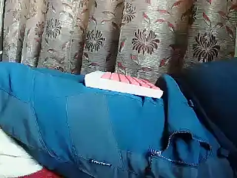 Snapshot of FUN4TIPS chatting on 01-16-25, 04:17 FUN4TIPS online show from 01-16-25, 04:17