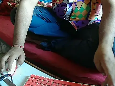 Snapshot of FUN4TIPS chatting on 02-15-25, 03:09 FUN4TIPS online show from 02-15-25, 03:09