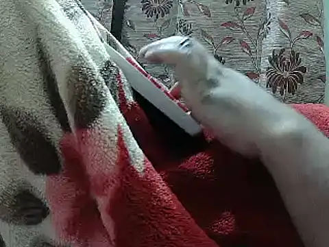 Snapshot of FUN4TIPS chatting on 02-25-25, 05:04 FUN4TIPS online show from 02-25-25, 05:04